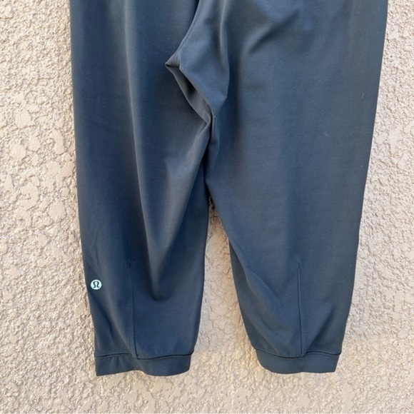Lululemon 4 Womens Crop Jogger Pants Everyday Athleisure Workout Gym - Picture 4 of 15